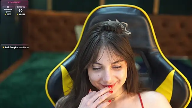 Snapshot of Alisa054 chatting on January 2025 01:59:01 AM Alisa054 online show from January 2025 01:59:01 AM