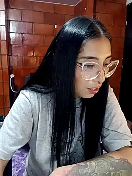 Snapshot of Raven__purple chatting on January 2025 04:41:02 AM Raven  purple online show from January 2025 04:41:02 AM