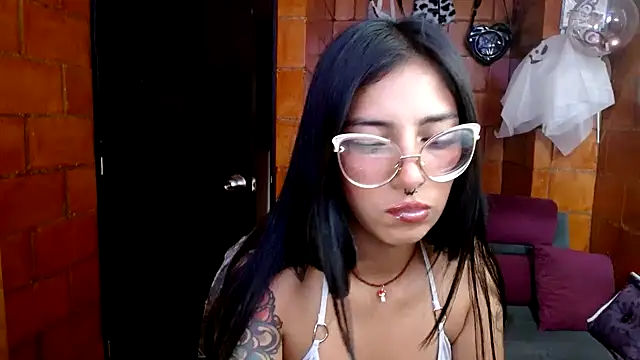 Snapshot of Raven__purple chatting on September 2025 05:51:02 PM Raven  purple online show from September 2025 05:51:02 PM