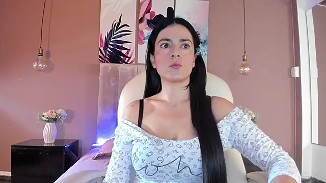 Snapshot of BellaClaiir chatting on September 2025 02:38:01 PM BellaClaiir online show from September 2025 02:38:01 PM