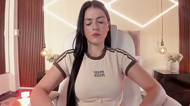 BellaClaiir online show from January 2026 02:54:02 PM