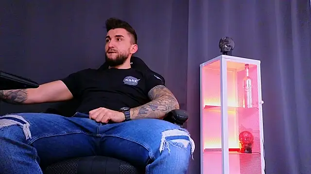 MightyAaron66 online show from March 2025 01:29:02 PM