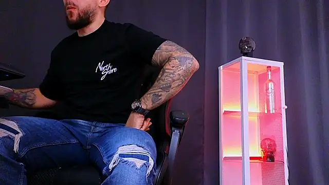 MightyAaron66 online show from March 2025 07:53:01 AM