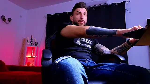 MightyAaron66 online show from September 2025 01:20:02 AM