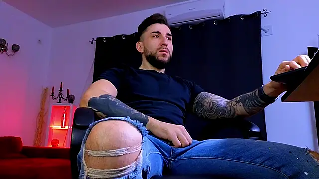 MightyAaron66 online show from February 2026 02:20:02 AM