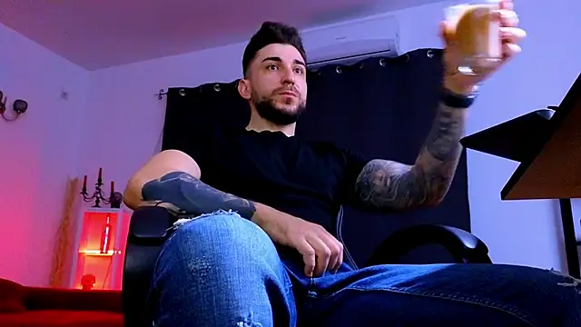 MightyAaron66 online show from March 2026 04:13:02 AM