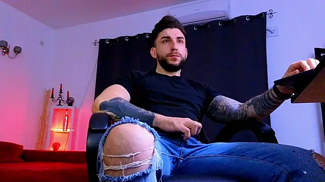 MightyAaron66 online show from April 2026 01:30:01 AM