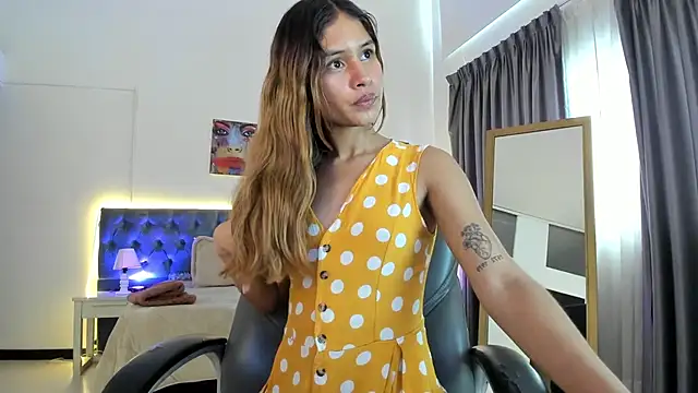 Snapshot of Tamy_edwards chatting on October 2025 08:03:02 PM Tamy edwards online show from October 2025 08:03:02 PM