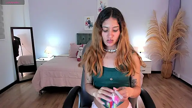 Snapshot of Tamy_edwards chatting on November 2025 07:47:01 PM Tamy edwards online show from November 2025 07:47:01 PM