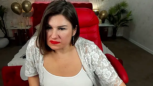 Snapshot of KiraRoxx chatting on February 2025 09:54:01 PM KiraRoxx online show from February 2025 09:54:01 PM