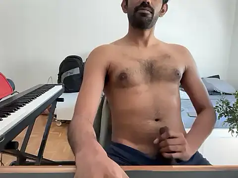 Snapshot of dominanthubby chatting on April 2026 12:30:01 PM dominanthubby online show from April 2026 12:30:01 PM