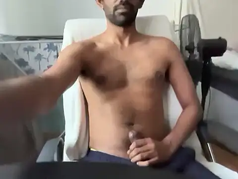 Snapshot of dominanthubby chatting on June 2026 03:36:01 PM dominanthubby online show from June 2026 03:36:01 PM