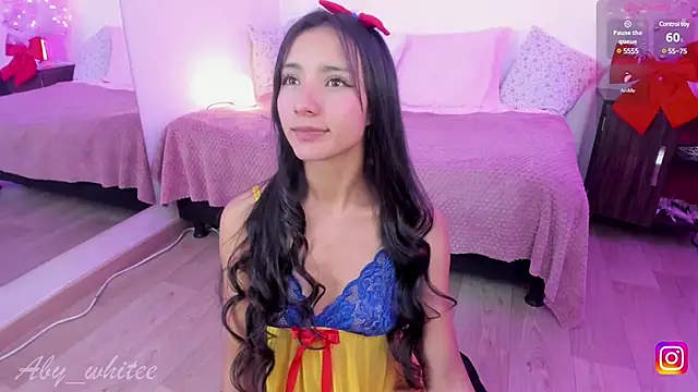 Snapshot of AbyWhitee chatting on January 2025 04:21:01 AM AbyWhitee online show from January 2025 04:21:01 AM