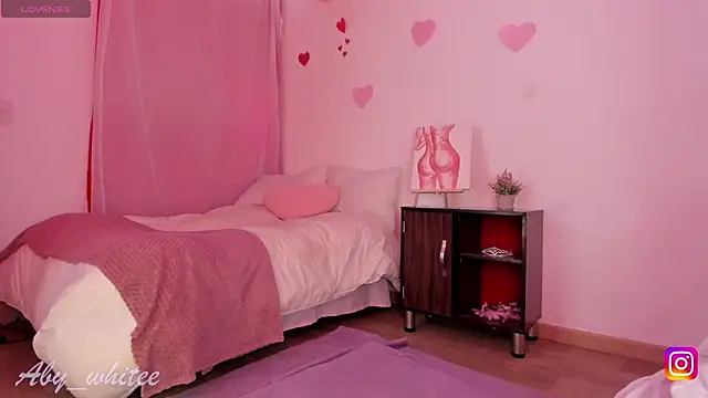 Snapshot of AbyWhitee chatting on September 2025 12:15:01 PM AbyWhitee online show from September 2025 12:15:01 PM