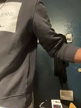 Snapshot of Dambaby25 chatting on March 2026 01:09:02 AM Dambaby25 online show from March 2026 01:09:02 AM