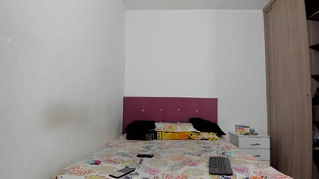 Snapshot of HeellBoy_ chatting on February 2026 05:00:01 PM HeellBoy online show from February 2026 05:00:01 PM