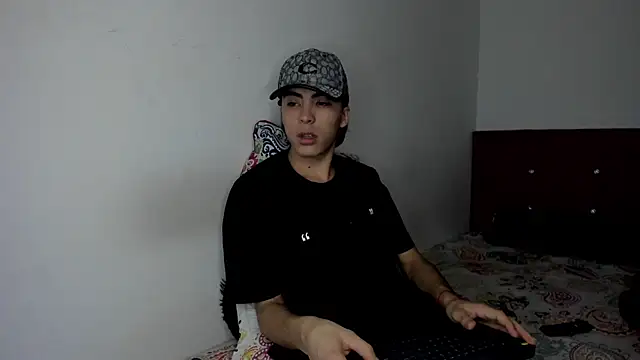 Snapshot of HeellBoy_ chatting on February 2026 09:19:02 AM HeellBoy online show from February 2026 09:19:02 AM