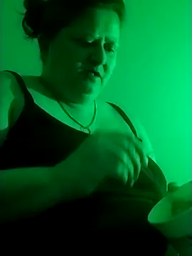 Snapshot of staceysmomfow chatting on January 2025 03:16:01 AM staceysmomfow online show from January 2025 03:16:01 AM