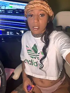 CrownedNyaries online show from February 2025 02:44:01 PM