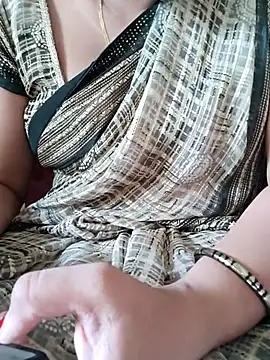 Snapshot of samitasharma chatting on June 2026 05:21:01 AM samitasharma online show from June 2026 05:21:01 AM