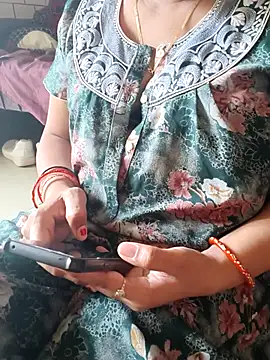 Snapshot of samitasharma chatting on July 2026 05:12:02 AM samitasharma online show from July 2026 05:12:02 AM