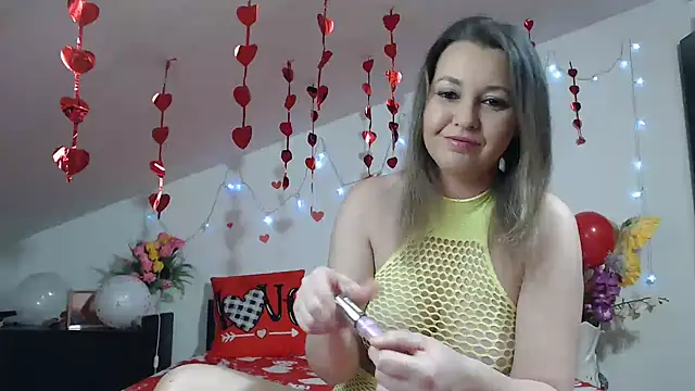 SweetMaddy888 online show from February 2026 06:04:02 PM