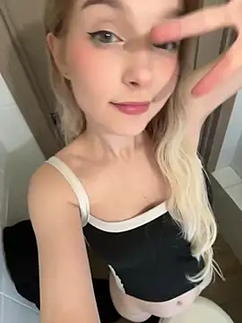 Snapshot of Baby_Tiny chatting on February 2025 10:00:02 PM Baby Tiny online show from February 2025 10:00:02 PM