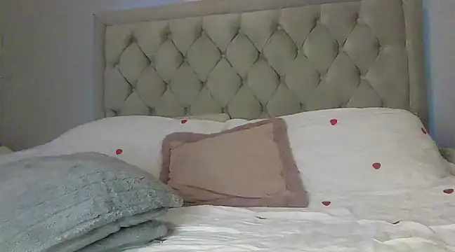 diamondgalxo online show from February 2025 08:01:01 AM