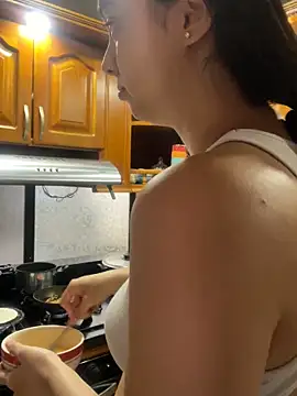 Snapshot of karla_nill chatting on November 2025 04:50:02 PM karla nill online show from November 2025 04:50:02 PM