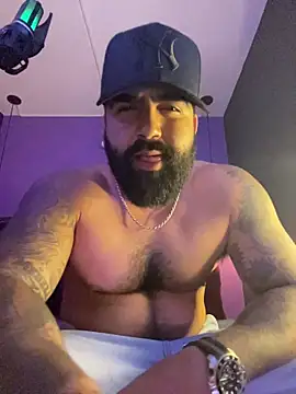 Lyon vach online show from November 2025 08:18:01 PM