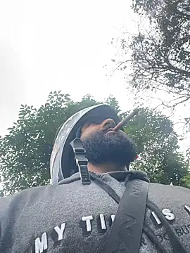 Lyon vach online show from December 2025 04:58:01 PM