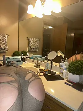 Snapshot of JusticeXXX68 chatting on December 2024 04:47:02 AM JusticeXXX68 online show from December 2024 04:47:02 AM