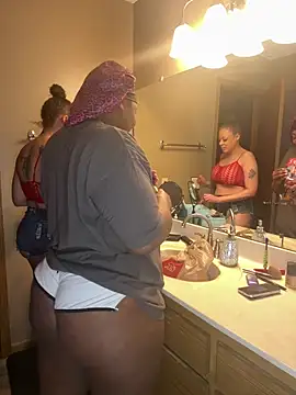 Snapshot of JusticeXXX68 chatting on December 2024 09:52:02 AM JusticeXXX68 online show from December 2024 09:52:02 AM