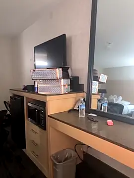 Snapshot of JusticeXXX68 chatting on October 2025 01:53:02 PM JusticeXXX68 online show from October 2025 01:53:02 PM