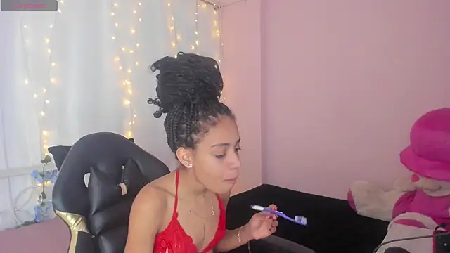 Snapshot of Abigail_Wilson_ chatting on December 2024 08:34:01 PM Abigail Wilson online show from December 2024 08:34:01 PM