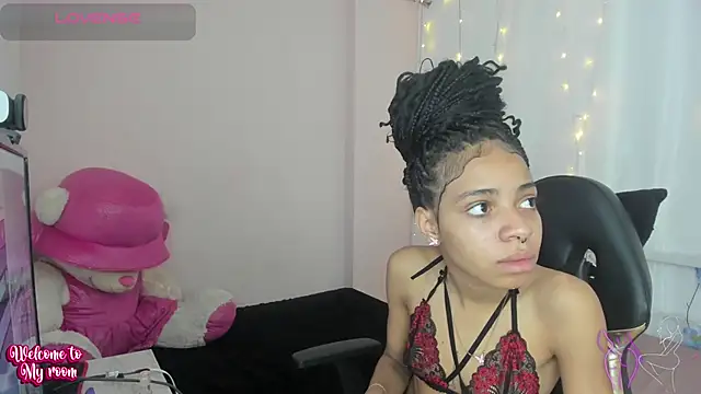 Snapshot of Abigail_Wilson_ chatting on December 2024 08:36:02 PM Abigail Wilson online show from December 2024 08:36:02 PM