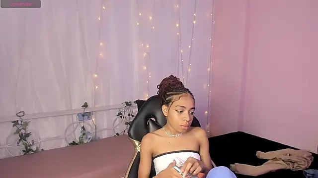 Snapshot of Abigail_Wilson_ chatting on January 2025 08:54:01 PM Abigail Wilson online show from January 2025 08:54:01 PM