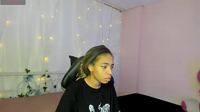 Snapshot of Abigail_Wilson_ chatting on February 2025 08:46:01 PM Abigail Wilson online show from February 2025 08:46:01 PM