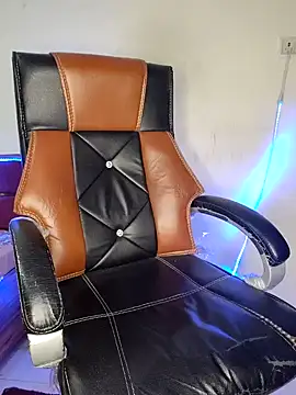 Black-Pearll online show from February 2025 02:37:01 PM