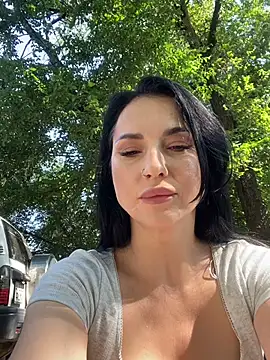 Snapshot of Roxana-Sexy chatting on June 2026 03:26:01 AM Roxana-Sexy online show from June 2026 03:26:01 AM