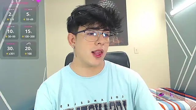 Snapshot of nolan_twink1 chatting on January 2025 05:34:02 PM nolan twink1 online show from January 2025 05:34:02 PM