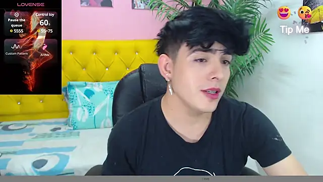 Snapshot of nolan_twink1 chatting on February 2025 05:42:01 PM nolan twink1 online show from February 2025 05:42:01 PM