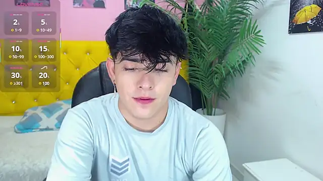 Snapshot of nolan_twink1 chatting on March 2025 05:35:02 PM nolan twink1 online show from March 2025 05:35:02 PM