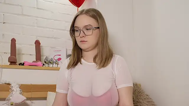 MonicaAsis online show from January 2025 06:04:02 PM