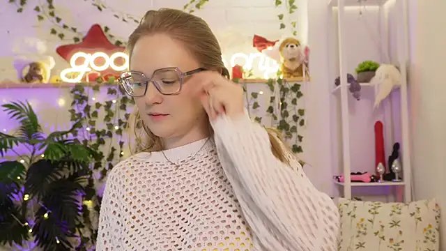 MonicaAsis online show from February 2026 07:15:01 PM