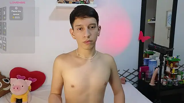 milky  boy  online show from March 2026 09:54:01 PM