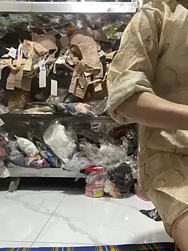 Snapshot of Cesywet chatting on February 2025 03:12:01 AM Cesywet online show from February 2025 03:12:01 AM