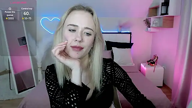 Snapshot of SashaBrooks chatting on February 2025 12:25:02 AM SashaBrooks online show from February 2025 12:25:02 AM