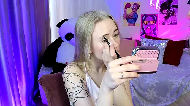 Snapshot of SashaBrooks chatting on October 2025 01:34:02 PM SashaBrooks online show from October 2025 01:34:02 PM