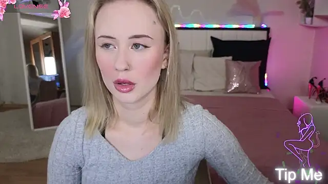 Snapshot of SashaBrooks chatting on November 2025 02:12:02 PM SashaBrooks online show from November 2025 02:12:02 PM